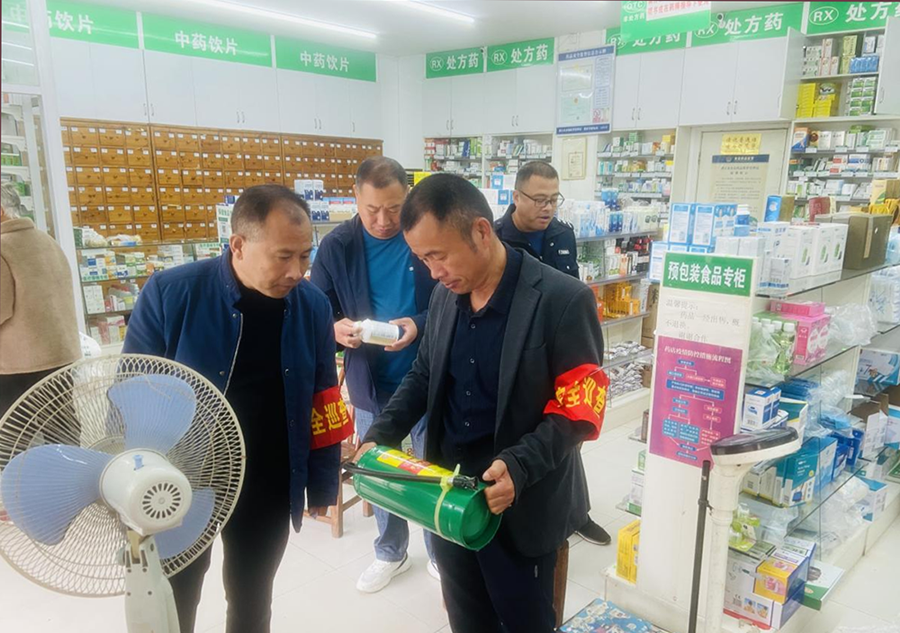護航“雙節(jié)” 潛江開展節(jié)前預(yù)包裝食品批發(fā)專項檢查